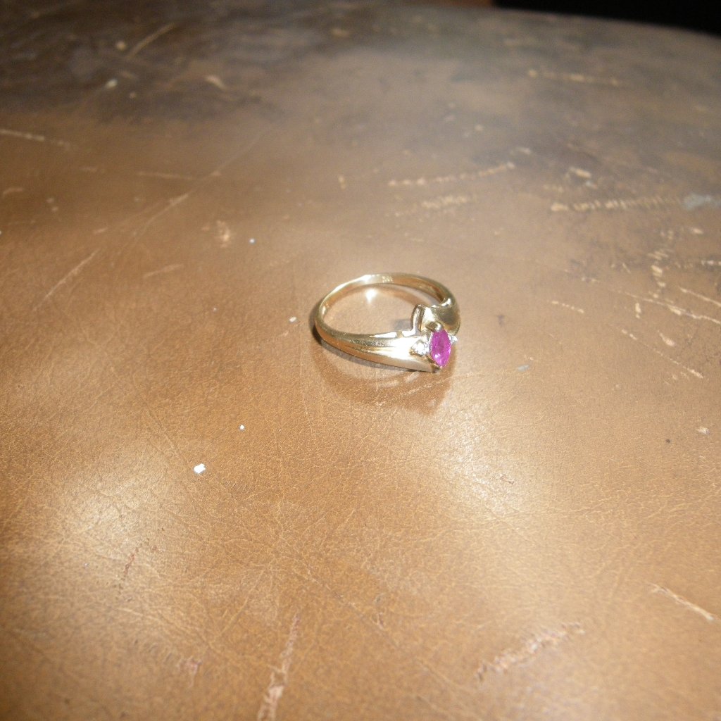 Vintage Womens 10k Gold Ring W Rhodolite Garnet 2 Small Diamonds 450$
